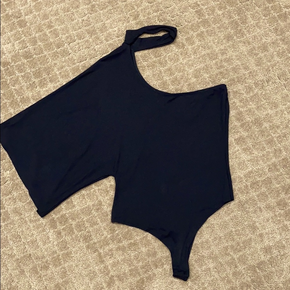 Black One-Shoulder Asymmetric Bodysuit - Sleek Women's Style
